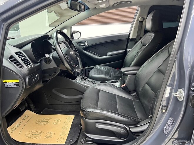 Kia Forte-13