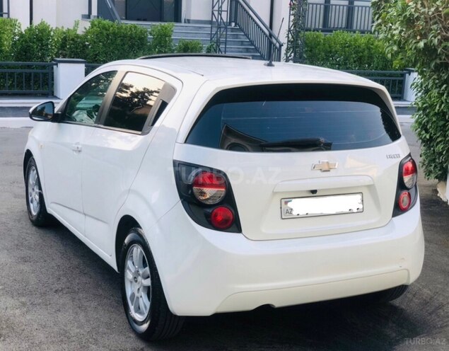 Chevrolet Aveo-6