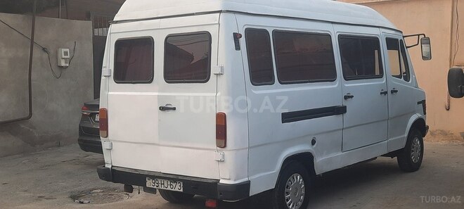 Mercedes 208 D 1990, 354,273 km - 2.3 l - Bakı