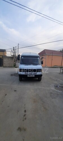 Mercedes 208 D 1990, 354,273 km - 2.3 l - Bakı