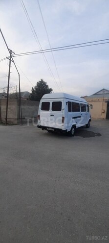 Mercedes 208 D 1990, 354,273 km - 2.3 l - Bakı
