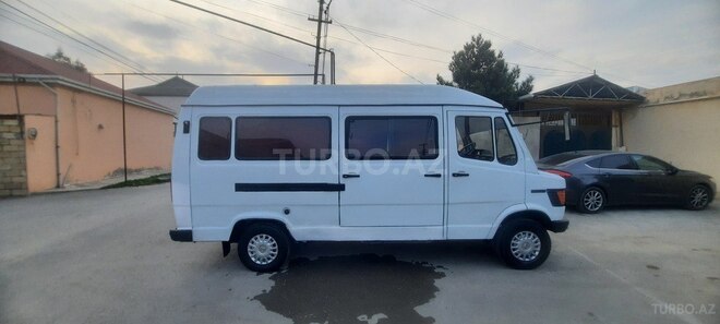 Mercedes 208 D 1990, 354,273 km - 2.3 l - Bakı