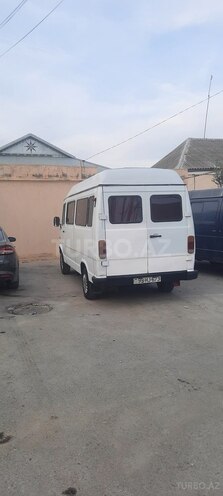Mercedes 208 D 1990, 354,273 km - 2.3 l - Bakı