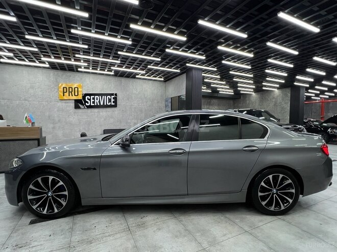 BMW 520 2015, 302,000 km - 2.0 l - Bakı