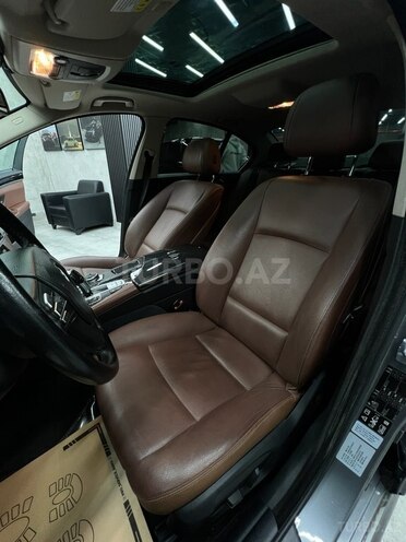 BMW 520 2015, 302,000 km - 2.0 l - Bakı