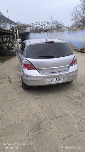 Opel Astra 2004, 268,000 km - 1.4 л - Salyan