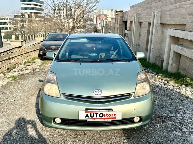 Toyota Prius-2