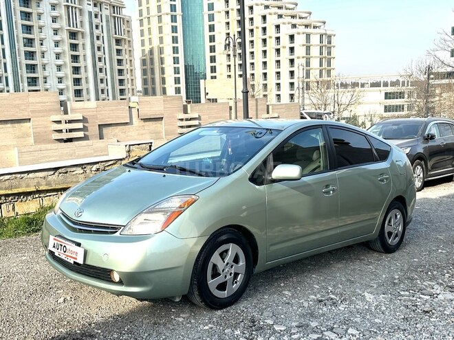 Toyota Prius-4