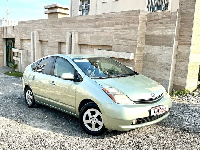 Toyota Prius-3
