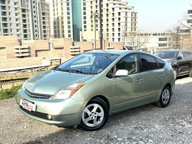 Toyota Prius-1