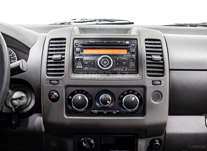 Nissan Navara 2014, 377,117 km - 2.5 l - Bakı