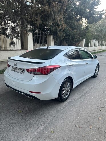 Hyundai Elantra 2015, 194,731 km - 1.8 л - Bakı