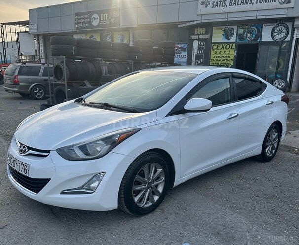 Hyundai Elantra 2015, 194,731 km - 1.8 л - Bakı