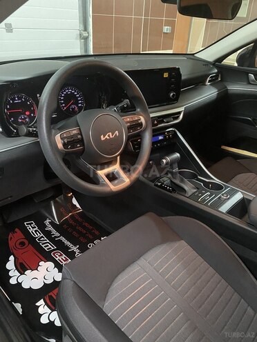 Kia K5-17