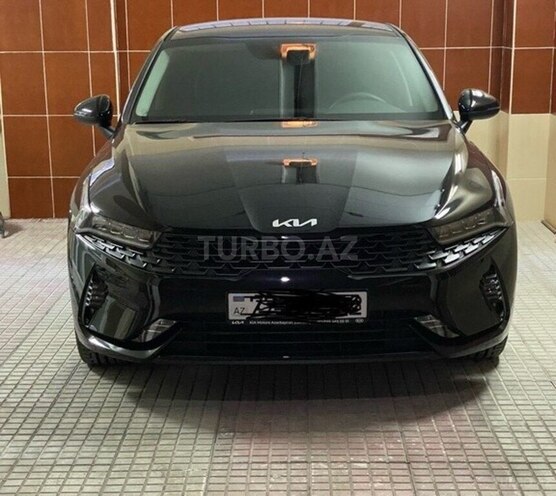 Kia K5-1