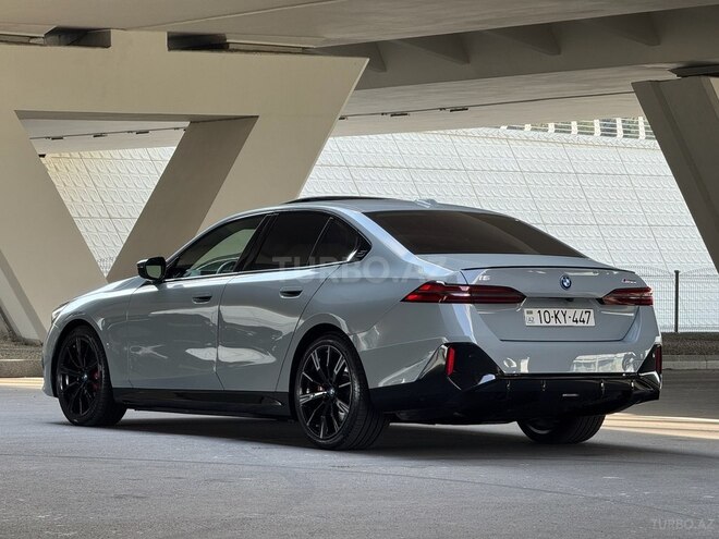 BMW i5-13