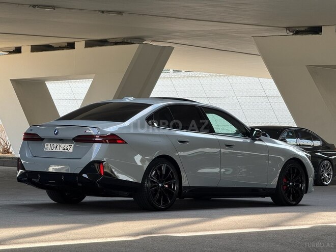 BMW i5-12