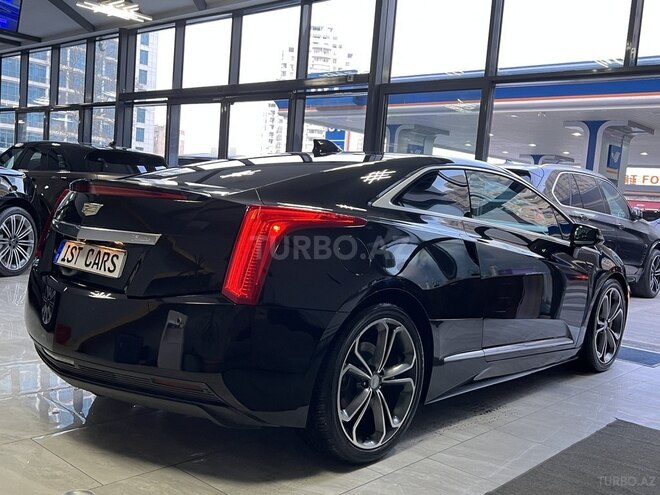 Cadillac ELR-8