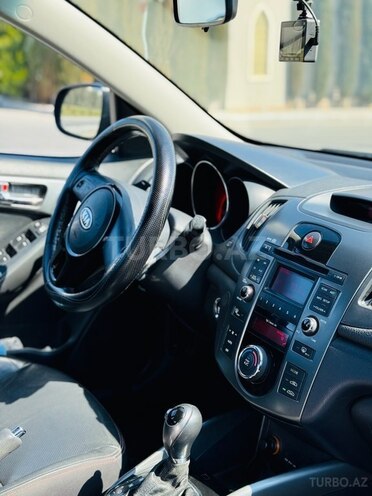 Kia Cerato-5