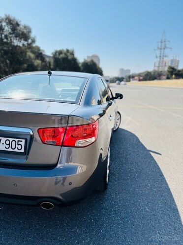 Kia Cerato-7