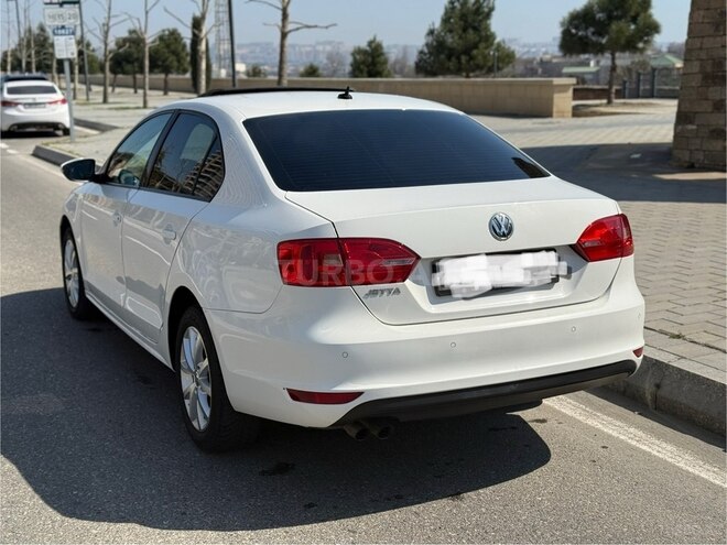 Volkswagen Jetta-3
