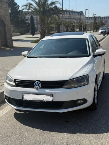 Volkswagen Jetta-1