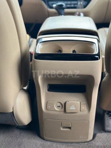 Kia Carnival-9