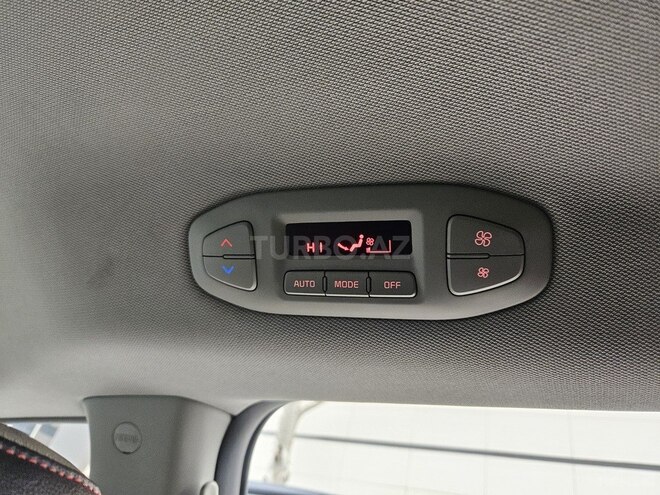 Kia Carnival-20