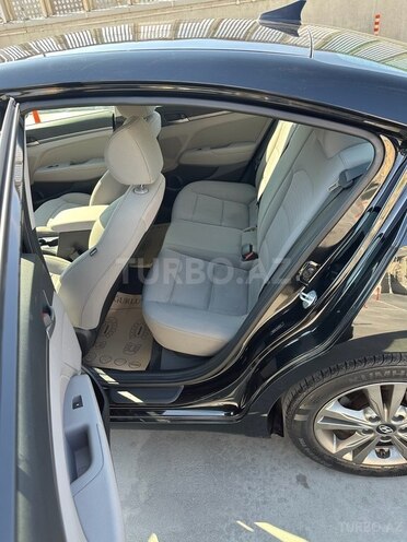 Hyundai Elantra 2018, 82,881 km - 2.0 l - Bakı