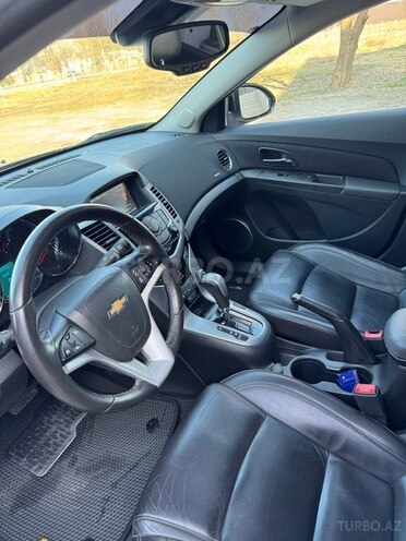 Chevrolet Cruze-11