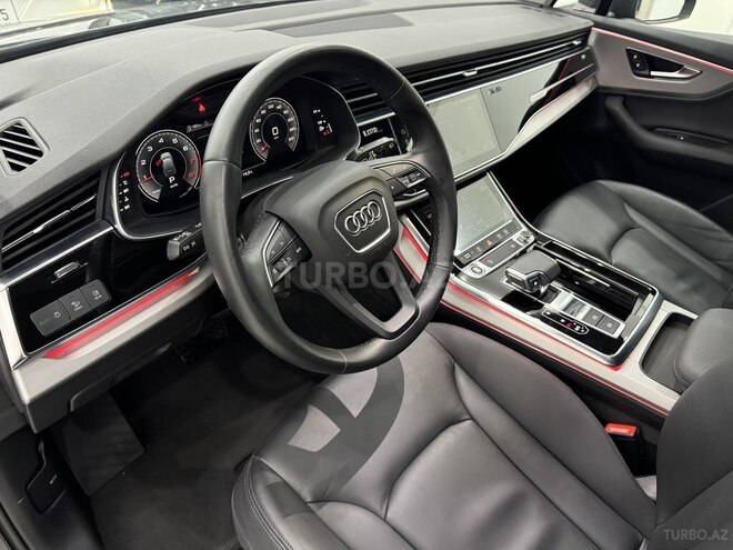 Audi Q7-7