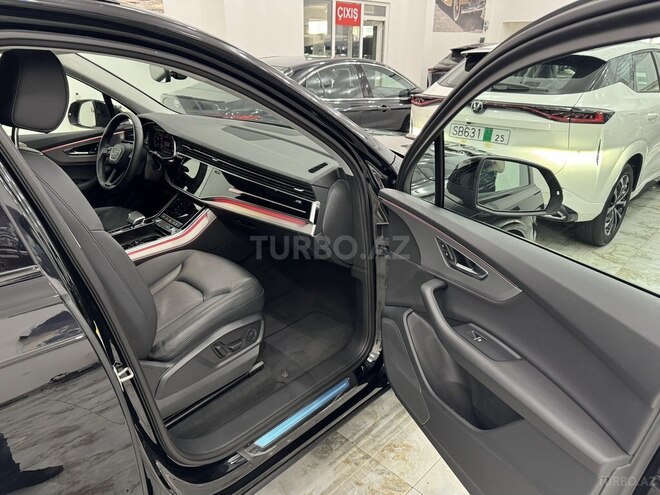 Audi Q7-16