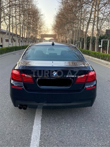 BMW 528-8