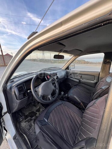 Mitsubishi L200-7