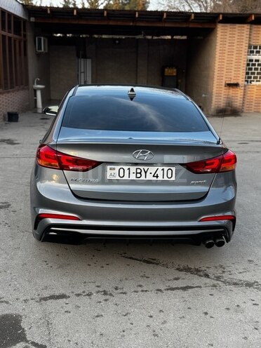 Hyundai Elantra 2018, 105,000 km - 2.0 l - Sumqayıt