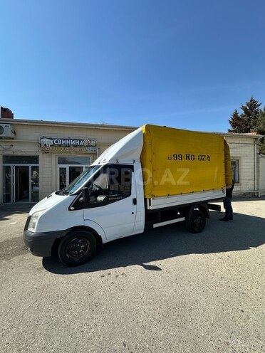 Ford Transit-3