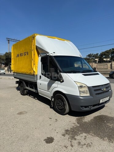 Ford Transit-1