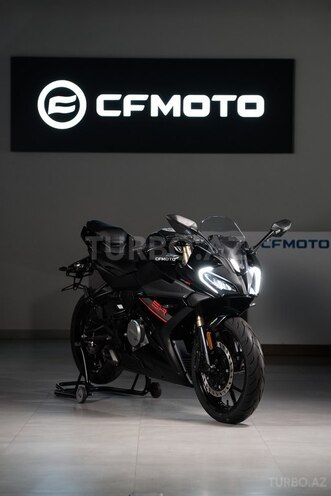 CFMOTO 250 SR-1
