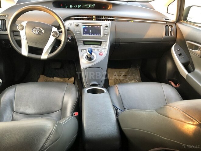 Toyota Prius 2014, 141,359 km - 1.8 л - Bakı
