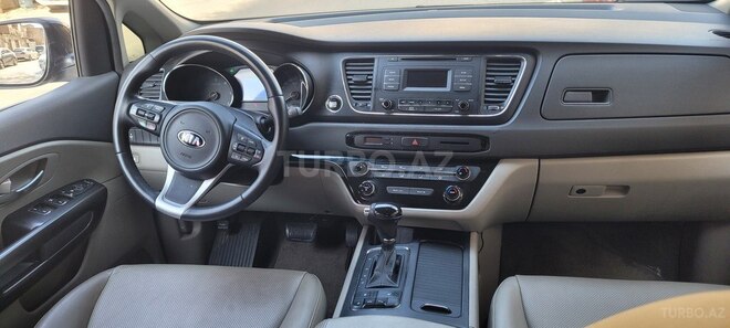 Kia Carnival 2015, 298,000 km - 2.2 л - Bakı