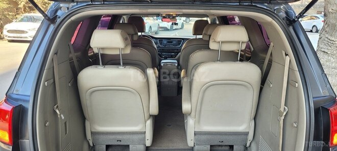 Kia Carnival 2015, 298,000 km - 2.2 л - Bakı