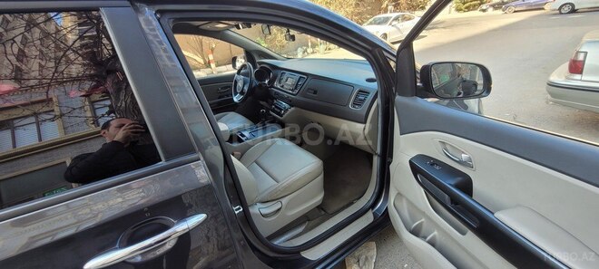 Kia Carnival 2015, 298,000 km - 2.2 л - Bakı