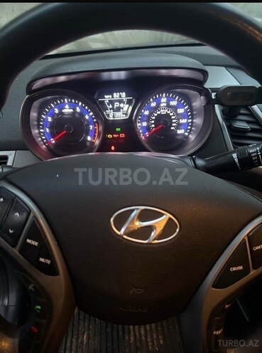Hyundai Elantra 2015, 194,731 km - 1.8 л - Bakı