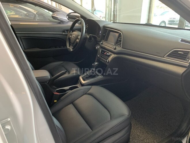 Hyundai Avante 2016, 127,000 km - 1.6 l - Bakı