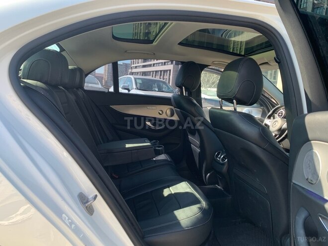 Mercedes E 300-16