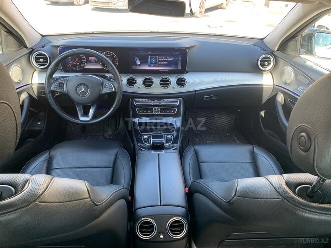 Mercedes E 300-7