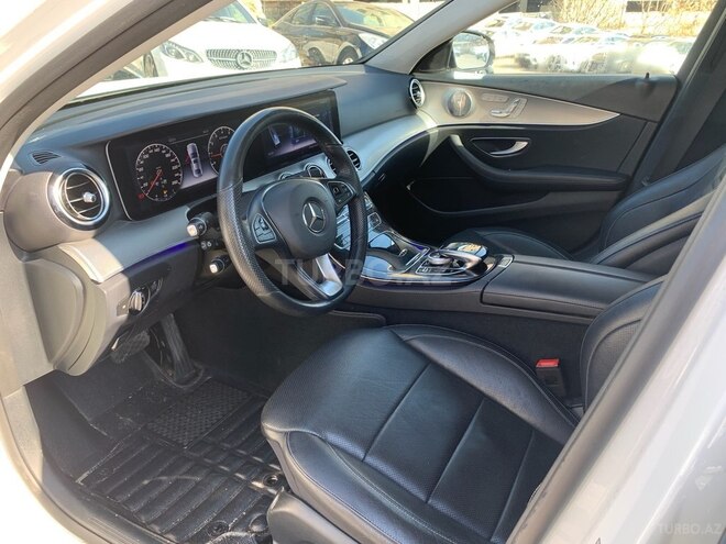 Mercedes E 300-14