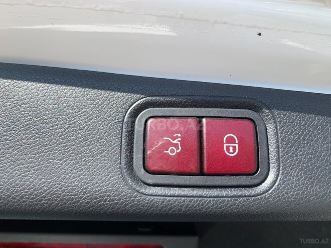 Mercedes E 300-12