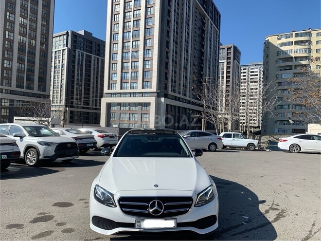 Mercedes E 300-1