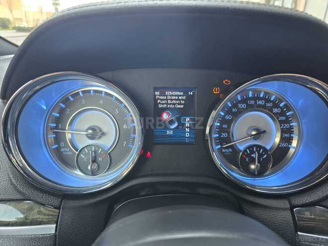 Chrysler 300C-3